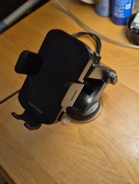 Source Unknown Black and Silver FastCharge Car Phone Mount